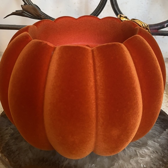Bath and Body Works Pumpkin candle holder - Picture 3 of 6